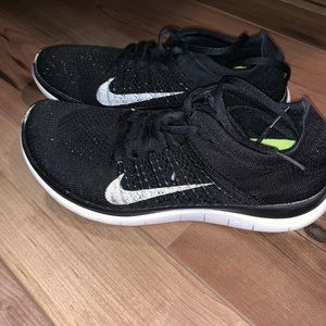 Nike Free Black & White